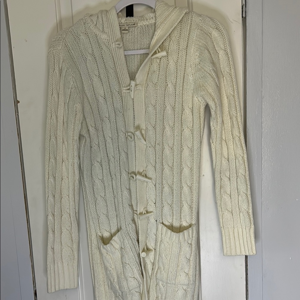 Women's Cream Cable Knit Sweater